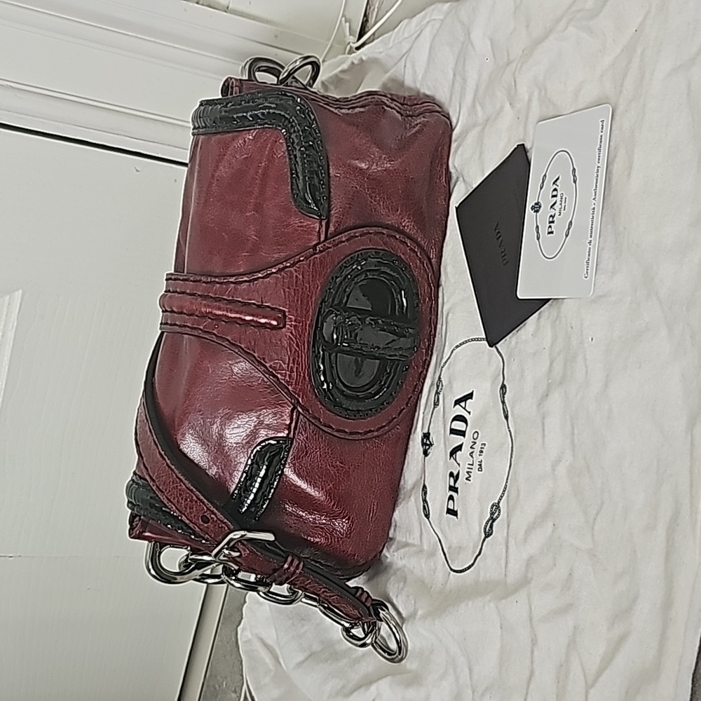 Authentic Prada shoulder bag in Burgandy Bordeaux
